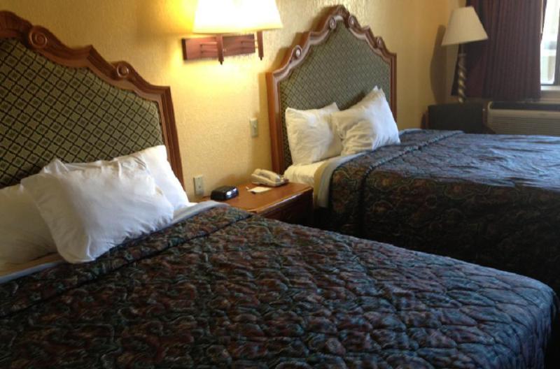 Days Inn By Wyndham San Marcos Bagian luar foto